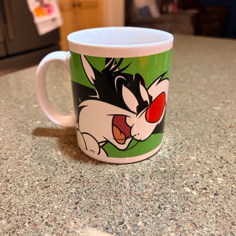 Vintage 1998 Looney Tunes Sylvester and Tweety Bird Ceramic Mug Gibson Green